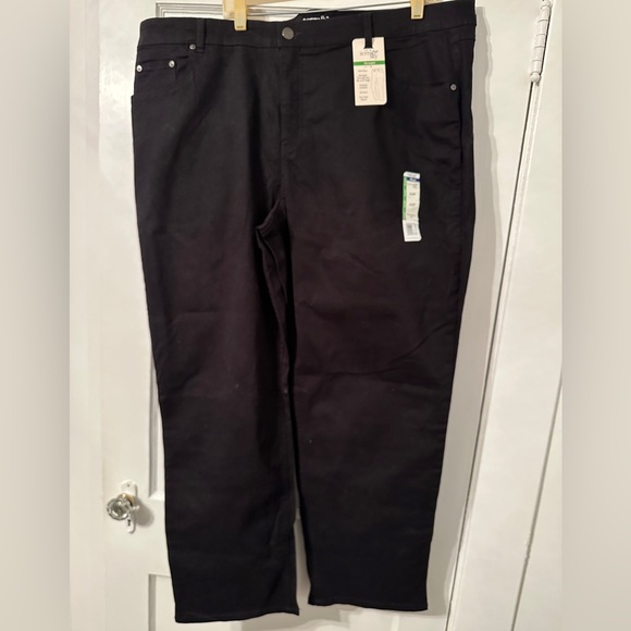 Terra & Sky Denim - Terra & Sky Women’s Plus Size 24W Mid-Rise Straight Black Jeans Generous Fit NWT
